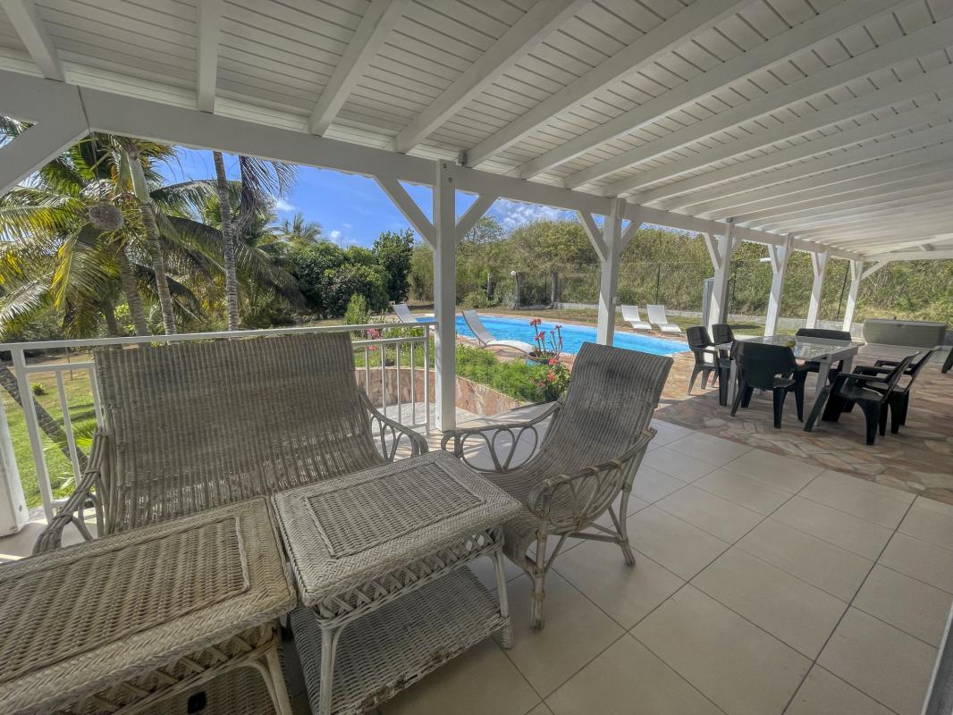 10.Location villa piscine sainte anne guadeloupe_Terrasse